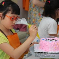 蛋糕店加盟選7點自造