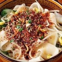 油潑面技術培訓學校-學油潑面的做法