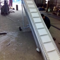 檔邊輸送機袋裝物料 電力輸送機