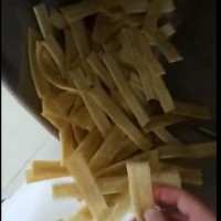 麻辣條機(jī)器設(shè)備全自動(dòng)生產(chǎn)線