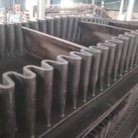 裙邊隔擋粉料輸送機(jī)防爆電機(jī) 電動(dòng)升降皮帶機(jī)