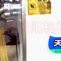 玉米面條機(jī)，自熟螺桿壓面機(jī)