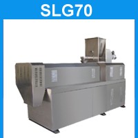 濟南大彤公司自制狗糧機器