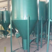 供應飼料攪拌機,立式攪拌機,化工攪拌機