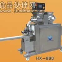 料斗部分采用臥式雙絞龍及大型葉片泵結構，大大減少餡料的破壞