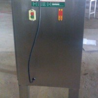 優(yōu)質不銹鋼豬蹄切割機，豬蹄分切割機設備廠家