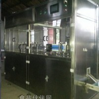 磚型紙盒飲料（利樂包）灌裝機