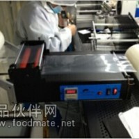手機(jī)鏡片覆膜機(jī)，小型半自動(dòng)覆膜機(jī)，不干膠標(biāo)簽覆膜機(jī)。