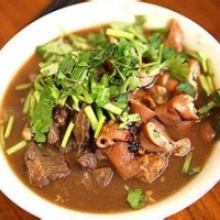 鹵煮火燒加盟培訓(xùn)班—口味純正、實(shí)力雄厚